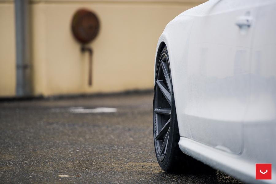 Детали экстерьера Audi RS5 Coupe on Vossen Wheels (CVT) 2017 года  (фото 14 из 26)